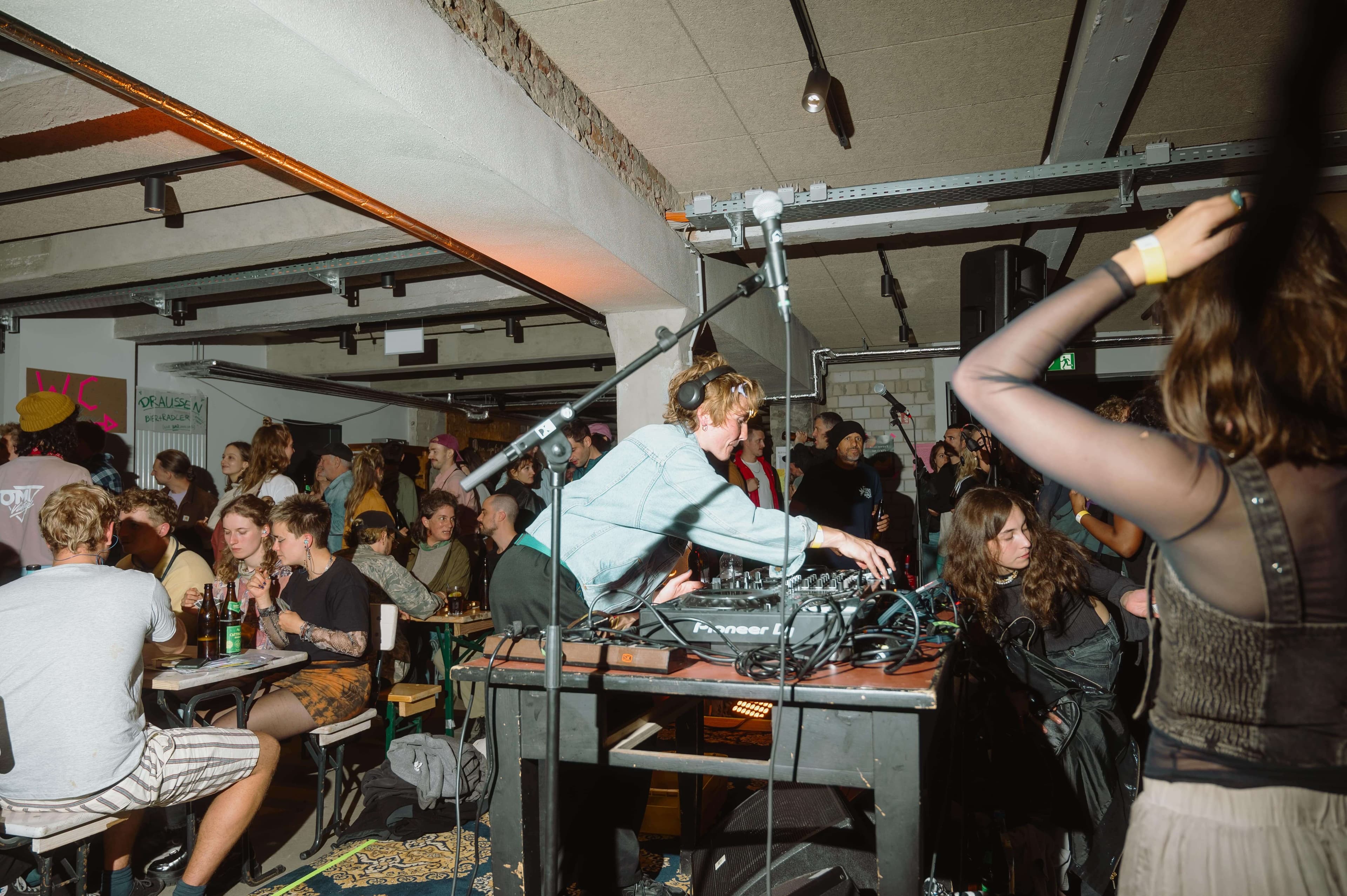 Lesungen, Vorträge & Poesie