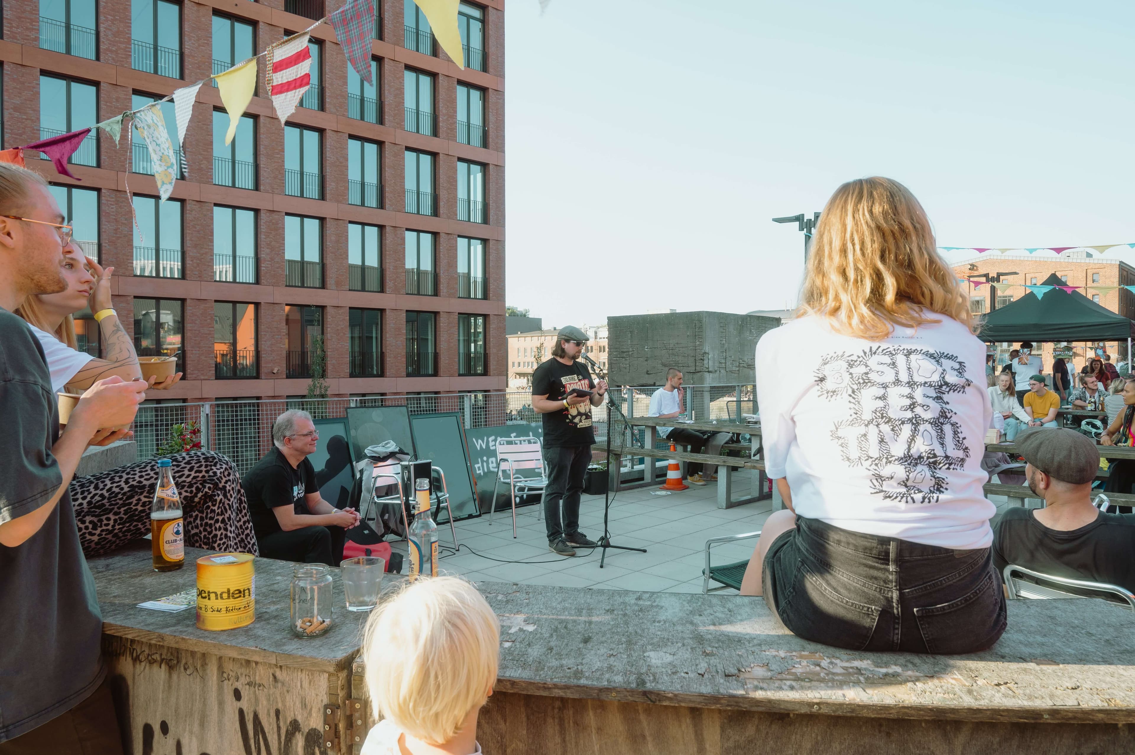 Lesungen, Vorträge & Poesie